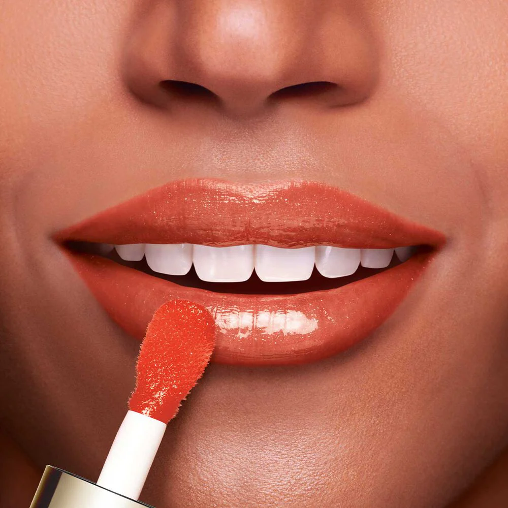 Clarins Lip Comfort Oil 05 Apricot - Image 3