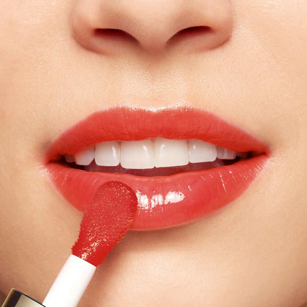 Clarins Lip Comfort Oil 08 Strawberry - Image 6