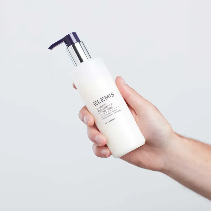 Elemis Dynamic Resurfacing Facial Wash 200ml - Image 4