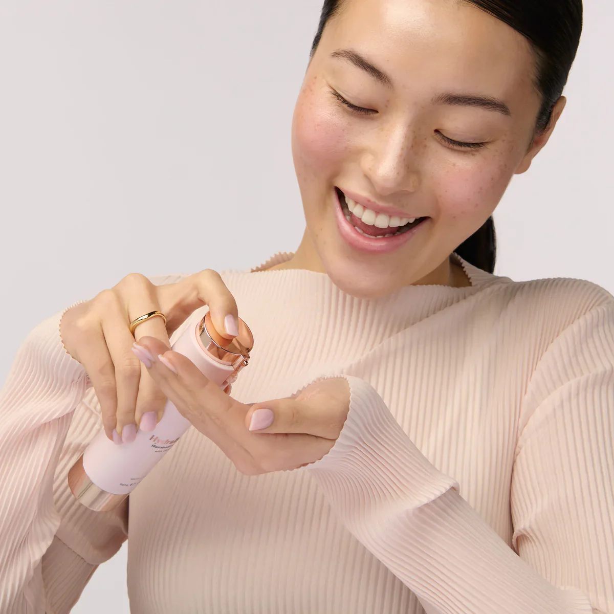Sculpted By Aimee HydraBright - Illuminating Serum - Image 5